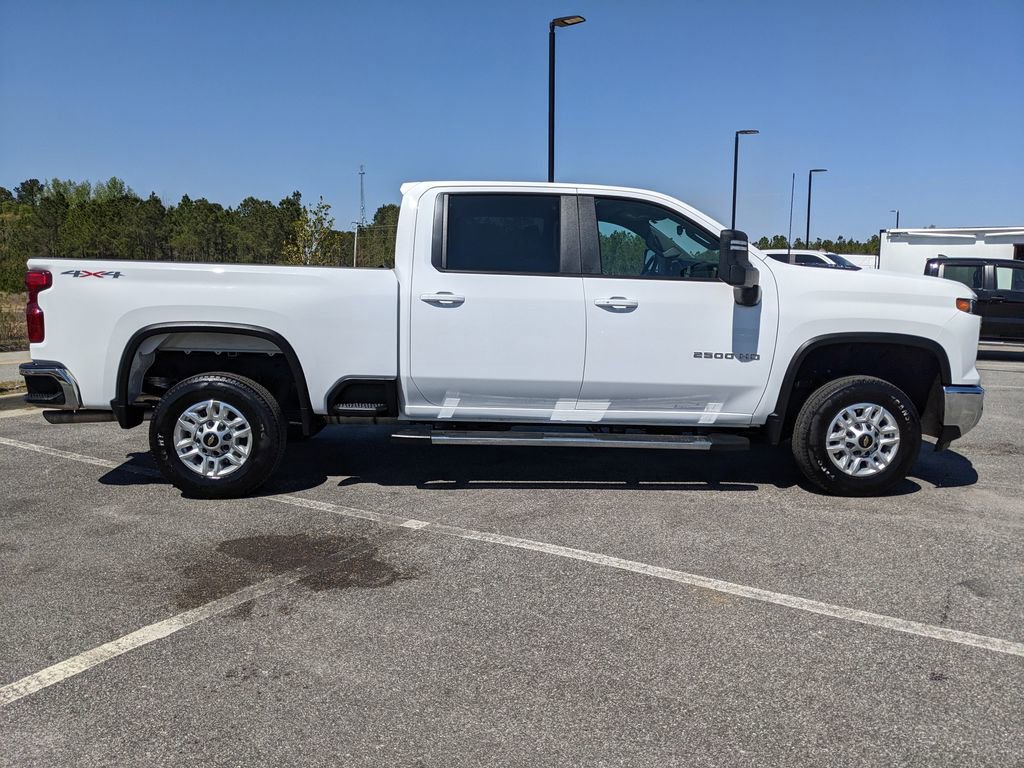 Used 2025 Chevrolet Silverado 2500 LT w/ Convenience Package image 24