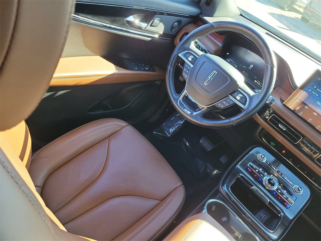 Used 2022 Lincoln Nautilus Reserve image 14