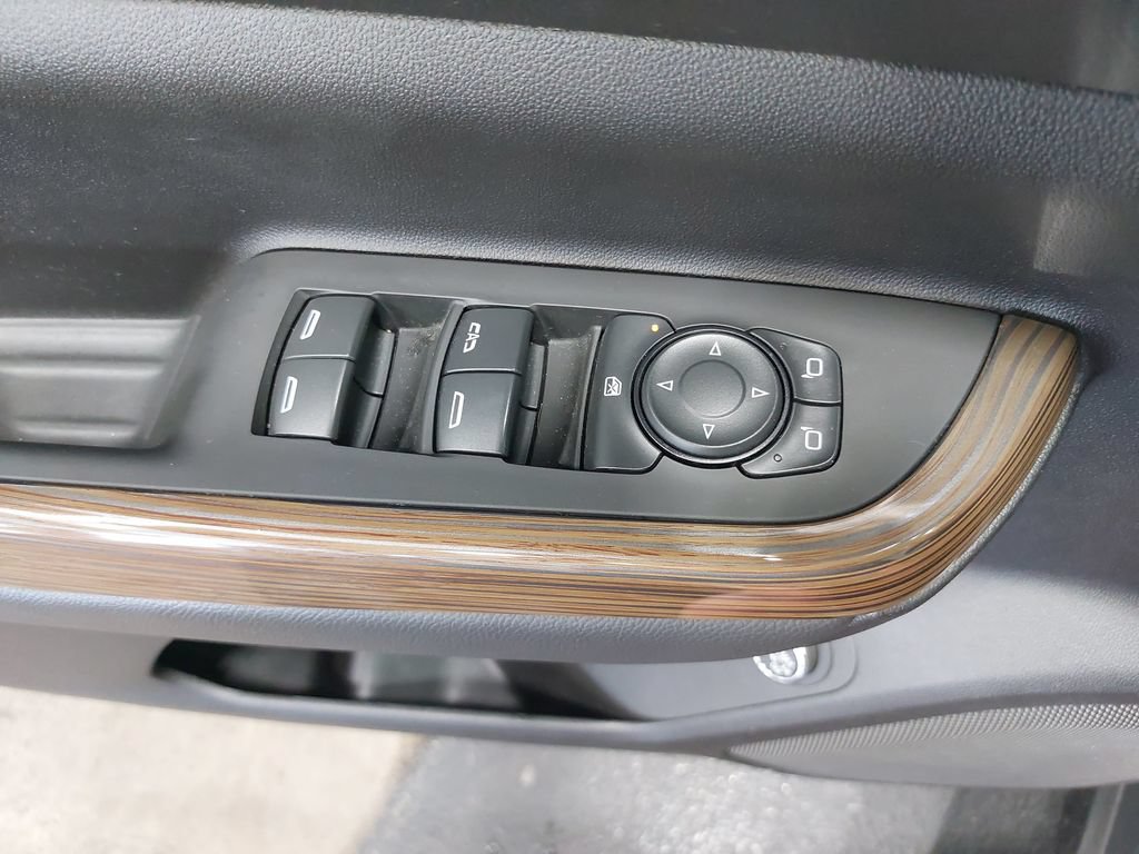 Used 2023 GMC Acadia SLE w/ Driver Convenience Package AWD/4WD image 29