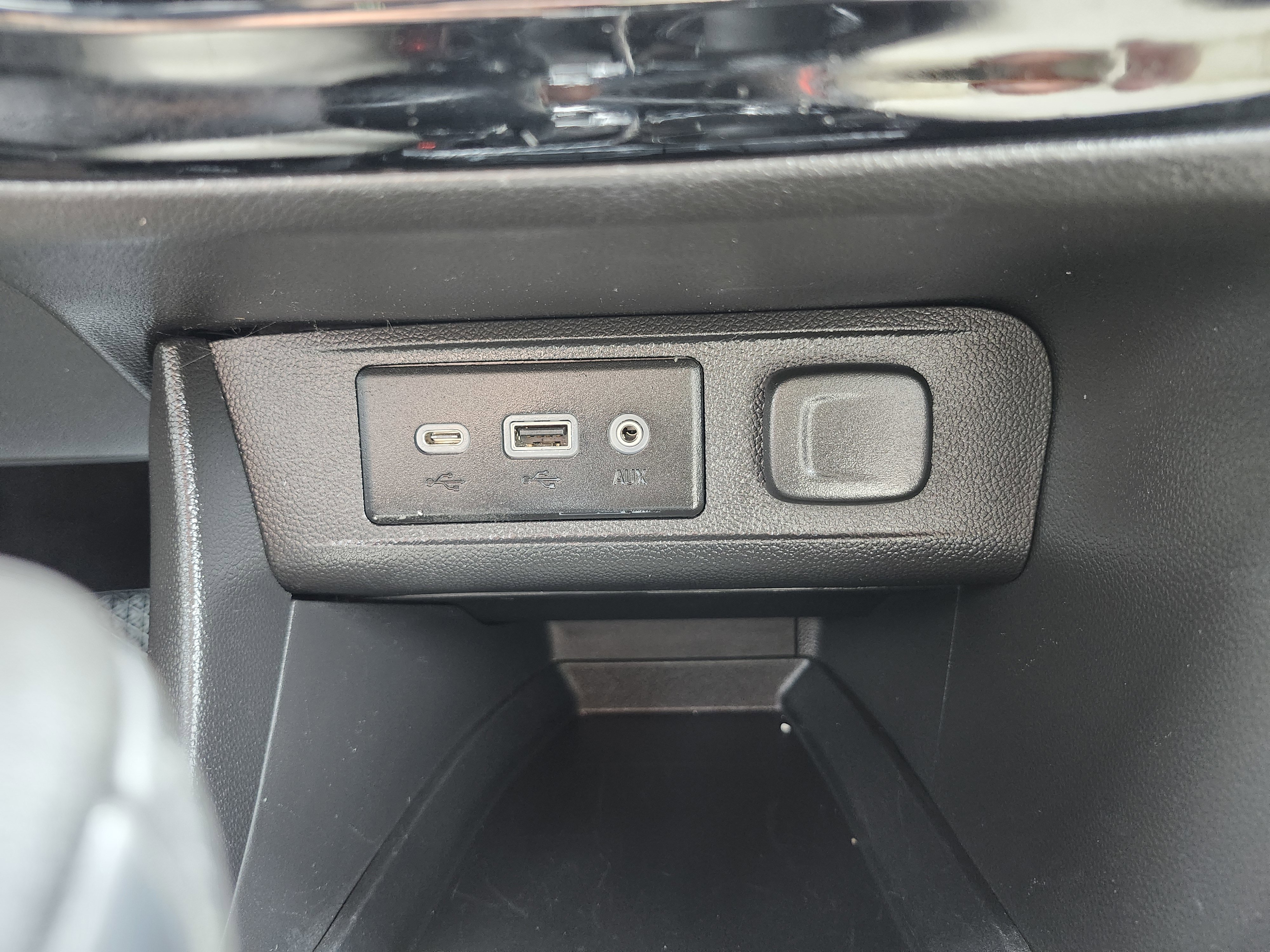 Used 2020 Buick Encore GX Select image 31