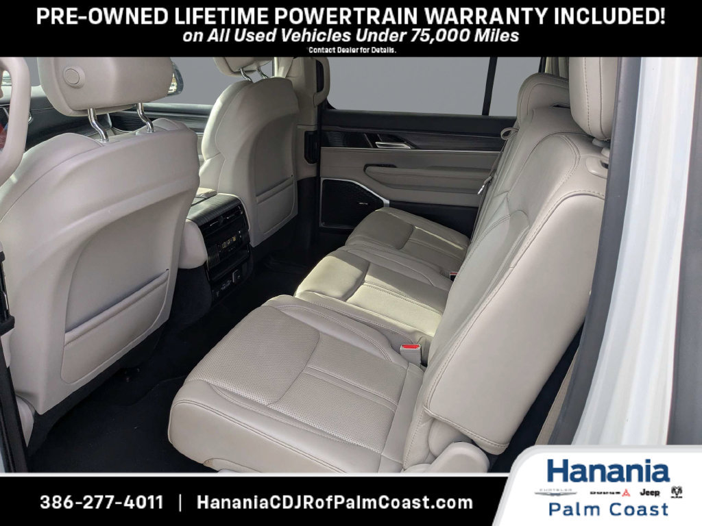 Used 2024 Jeep Wagoneer L Series II RWD image 13