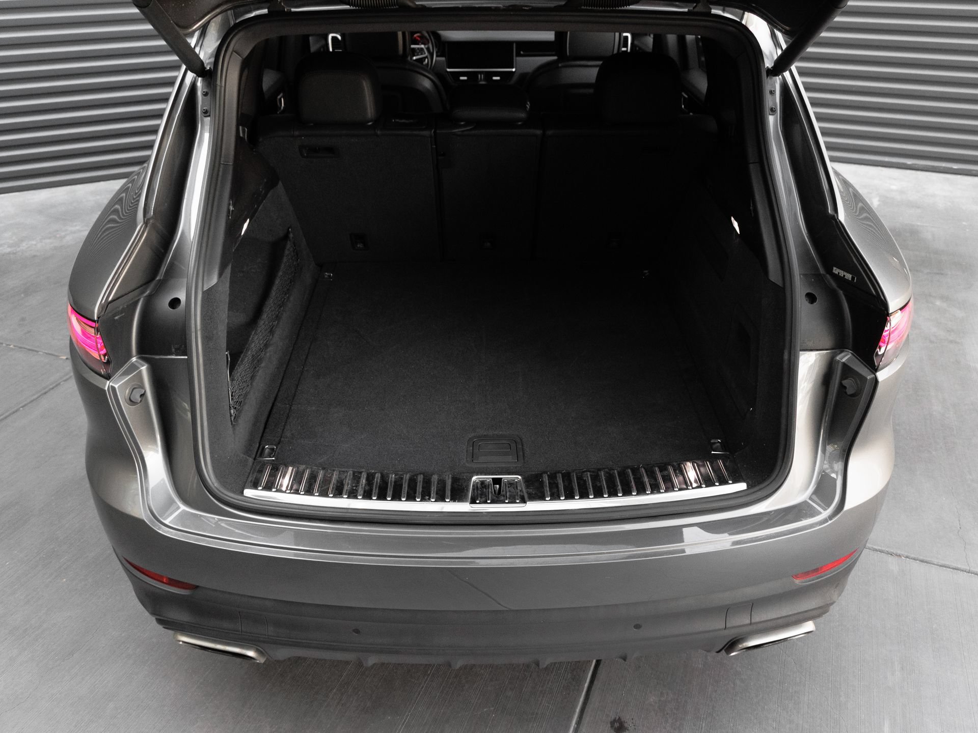 Certified 2020 Porsche Cayenne AWD/4WD image 25