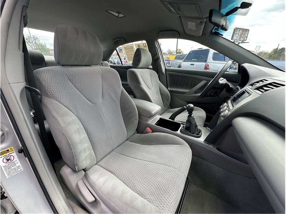 Used 2011 Toyota Camry FWD image 4