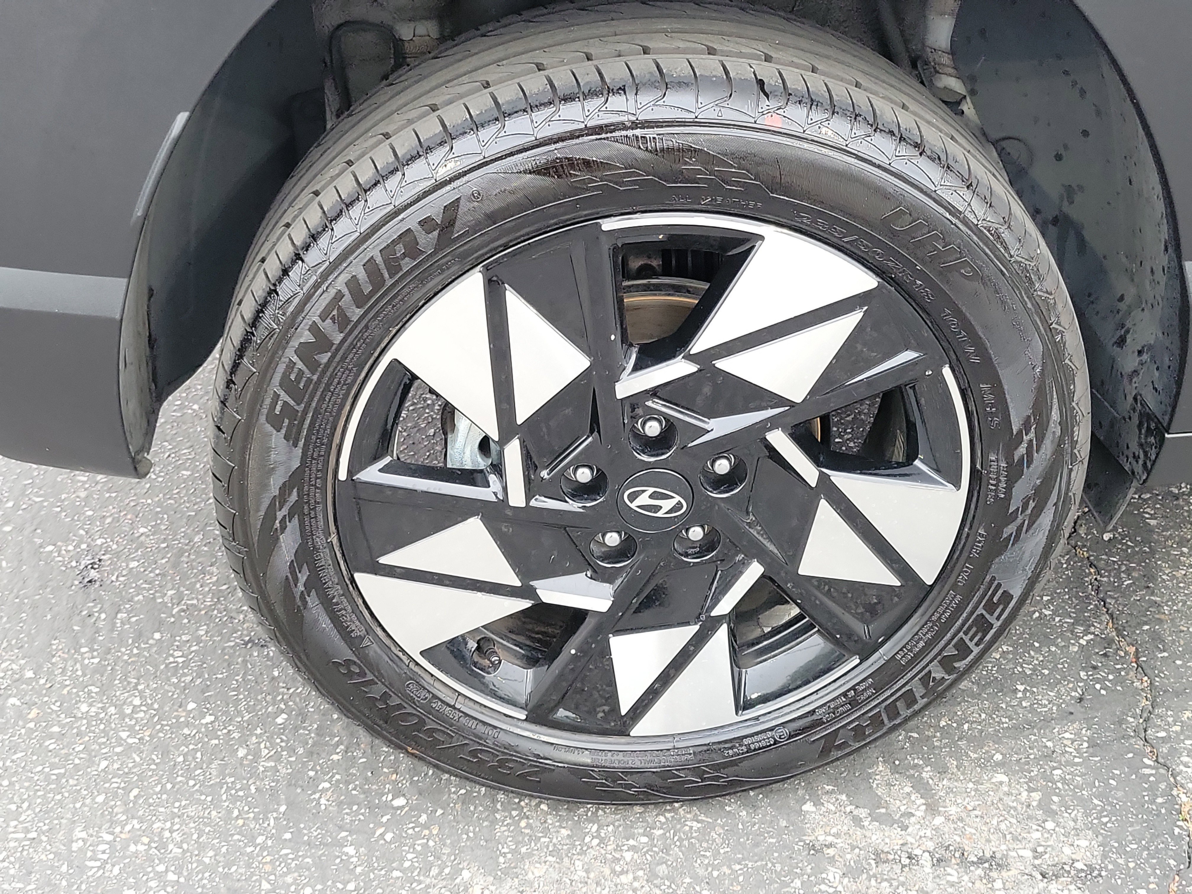 Certified 2024 Hyundai Kona SEL AWD/4WD image 24