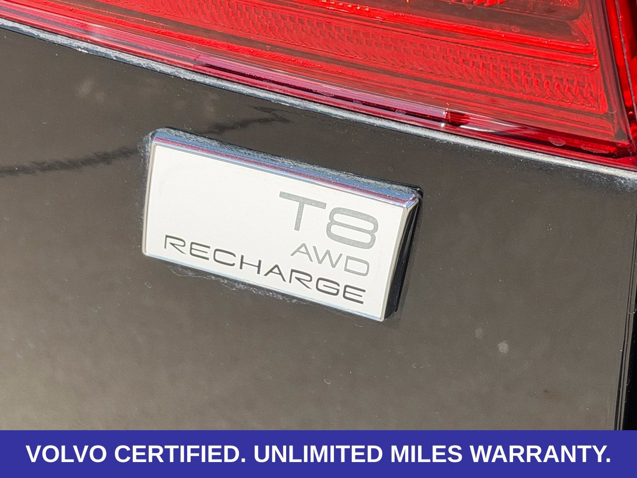 Certified 2024 Volvo XC60 T8 Plus w/ Protection Package Premier AWD/4WD image 10