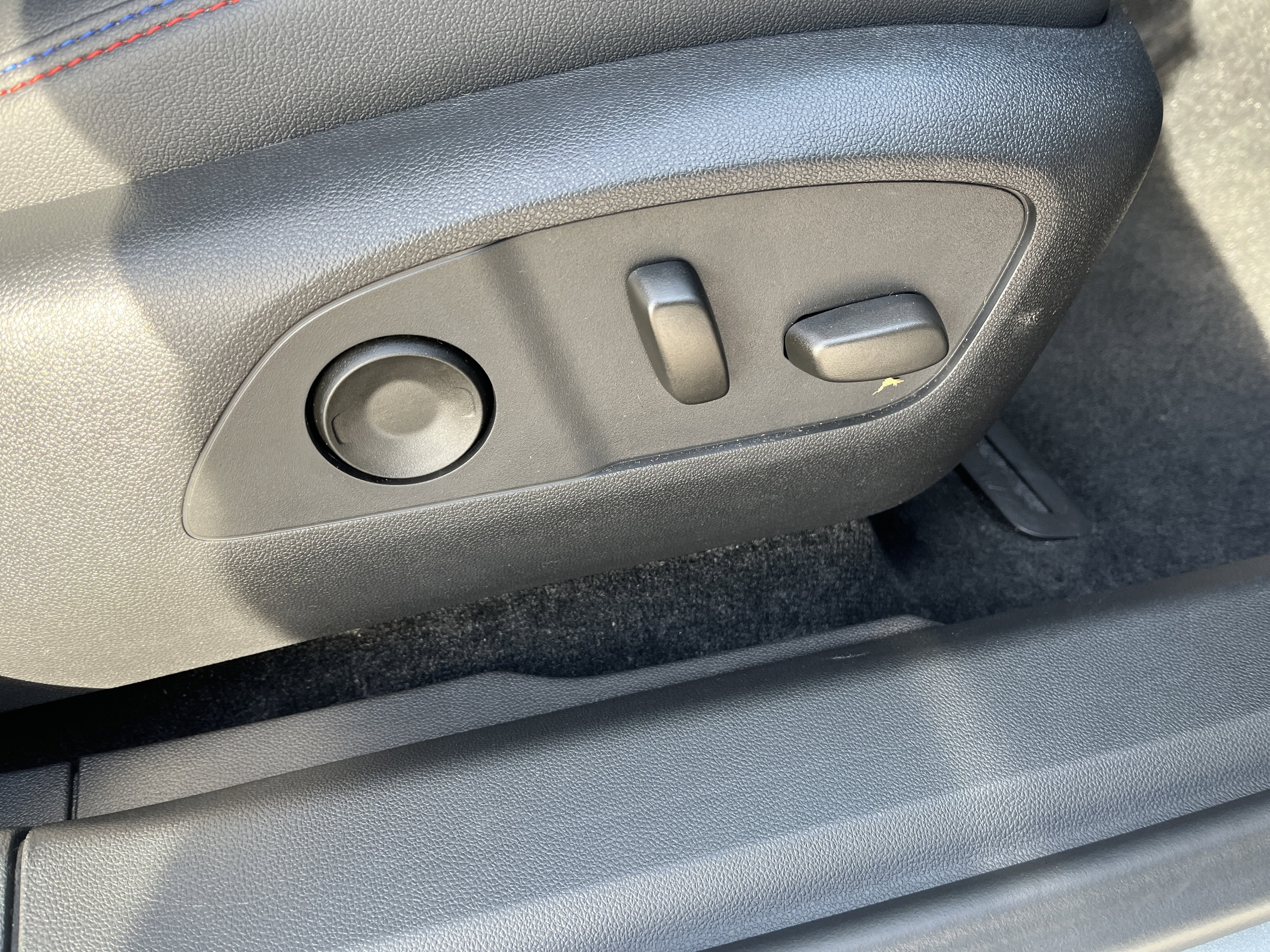 Used 2025 Chevrolet Blazer EV RS image 16