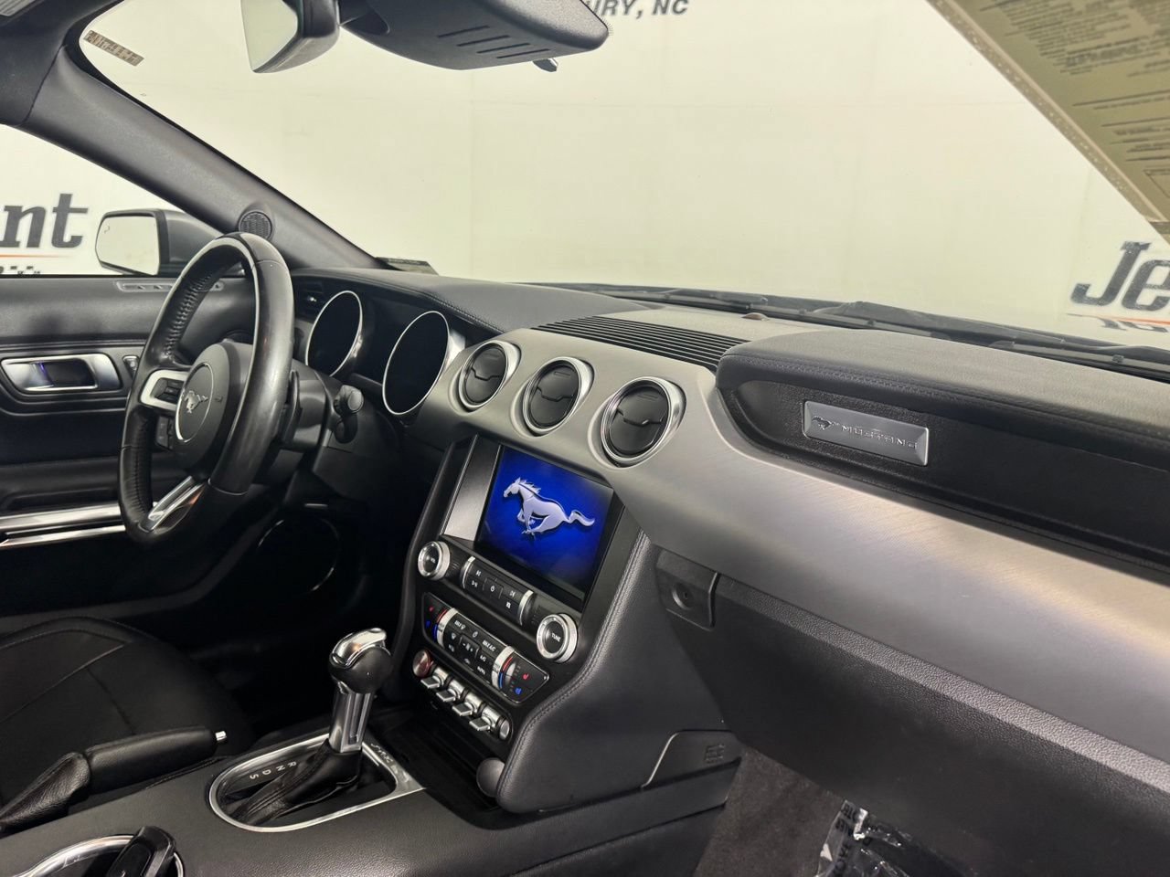 Used 2022 Ford Mustang GT Premium RWD image 25