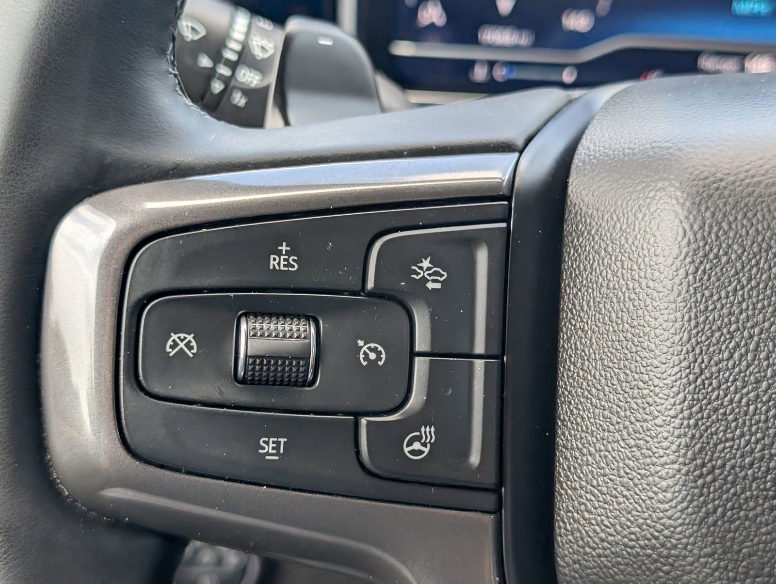 Used 2025 Chevrolet Silverado 1500 High Country w/ High Country Premium Package AWD/4WD image 24