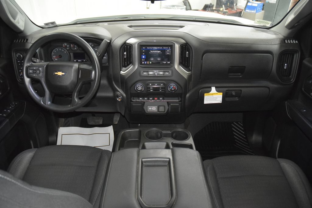 Used 2024 Chevrolet Silverado 1500 Custom AWD/4WD image 29