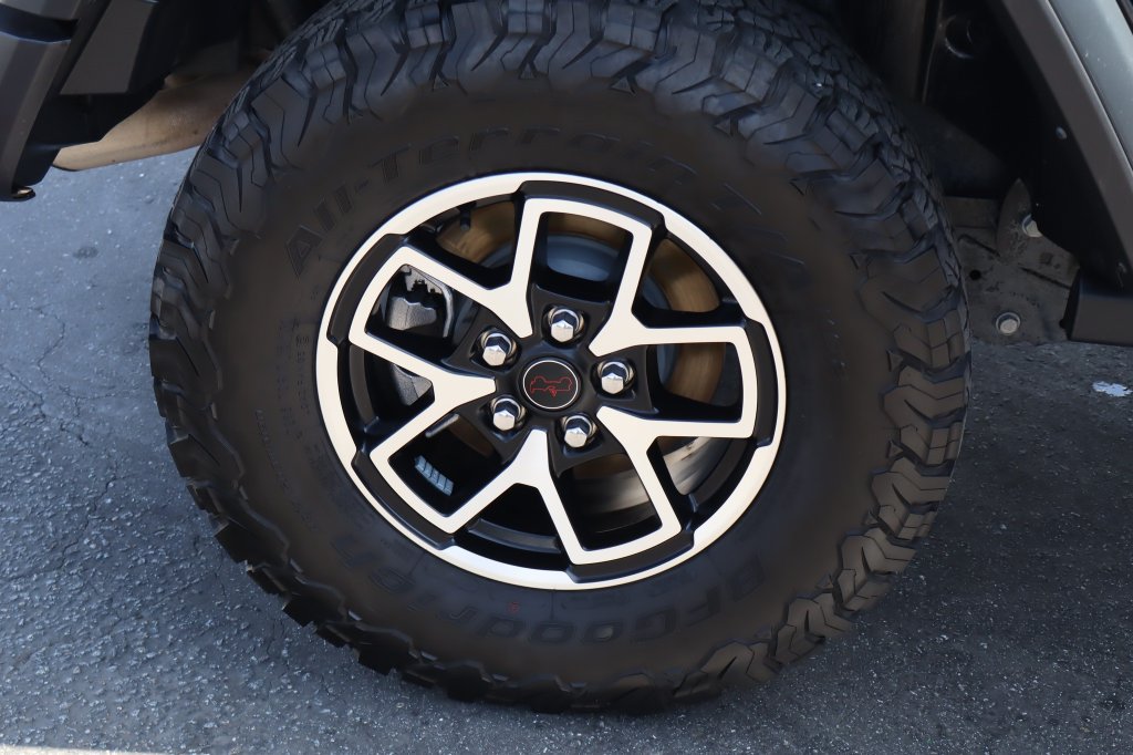 Certified 2025 Jeep Wrangler Unlimited Rubicon w/ Convenience Group AWD/4WD image 11