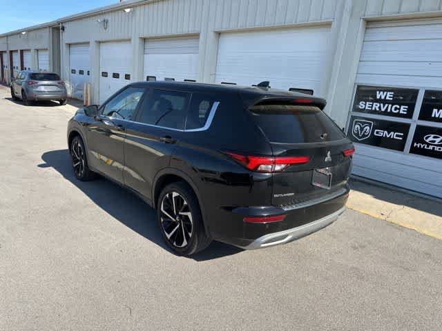 Used 2022 Mitsubishi Outlander SE AWD/4WD image 17
