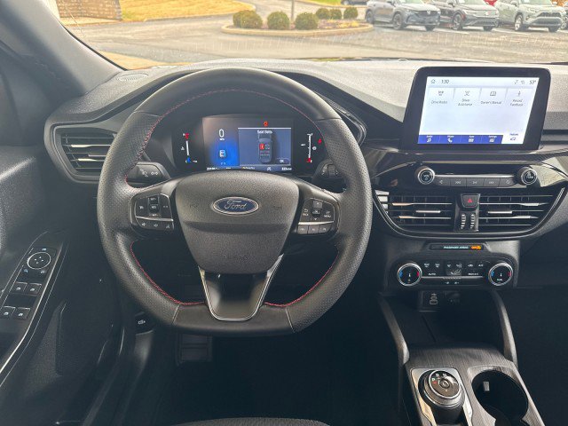 Used 2025 Ford Escape ST-Line image 8