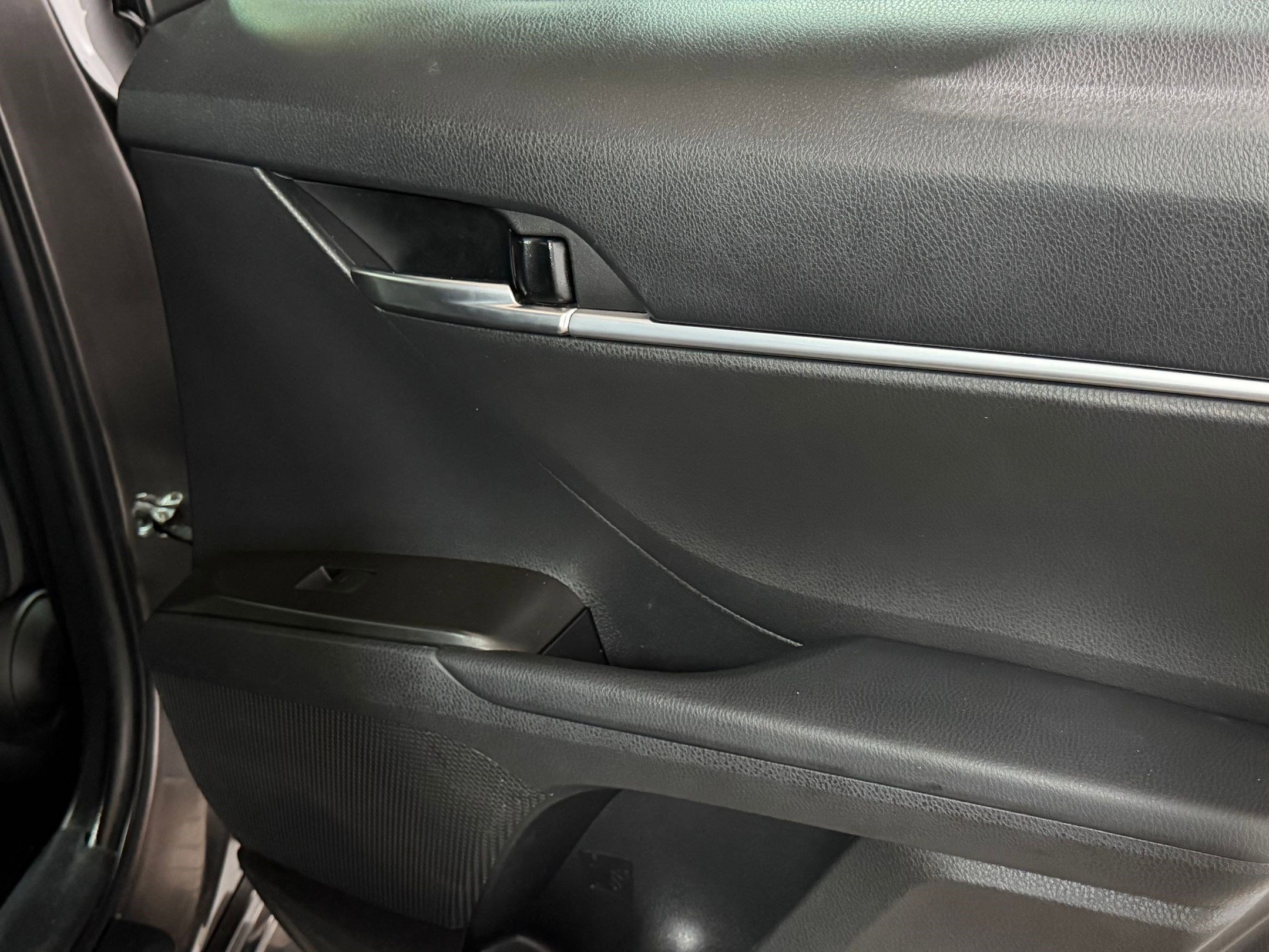 Used 2021 Toyota Camry SE image 32