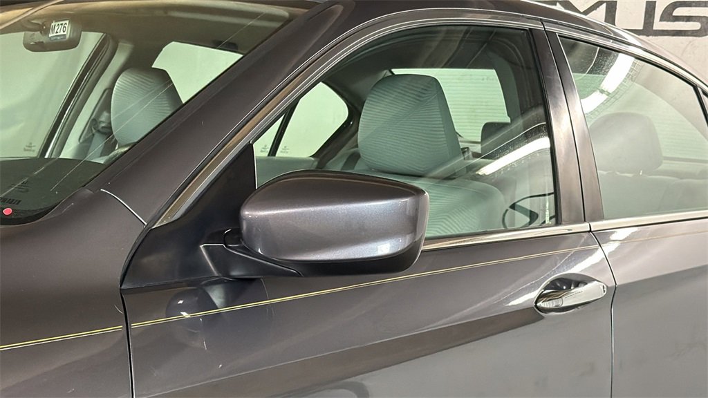 Used 2017 Honda Accord LX image 4