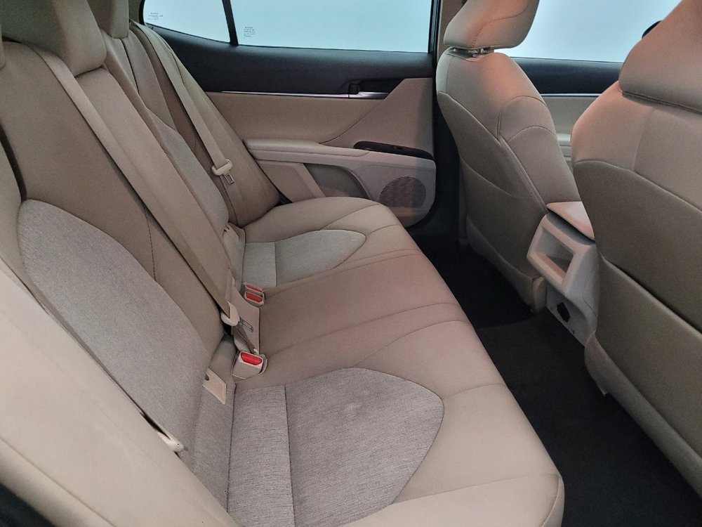 Used 2019 Toyota Camry LE FWD image 19