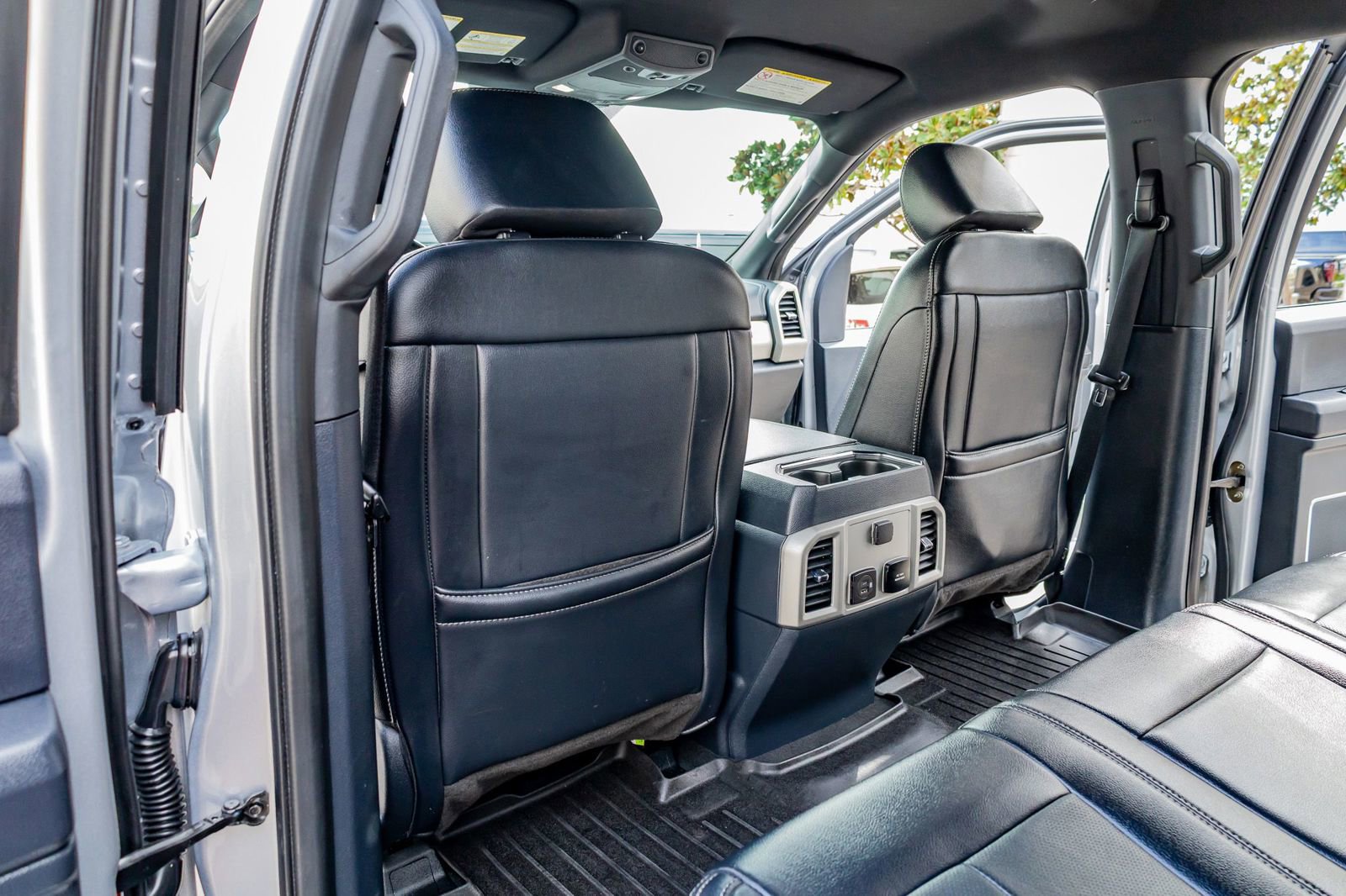 Used 2022 Ford F250 Lariat w/ Lariat Value Package AWD/4WD image 33