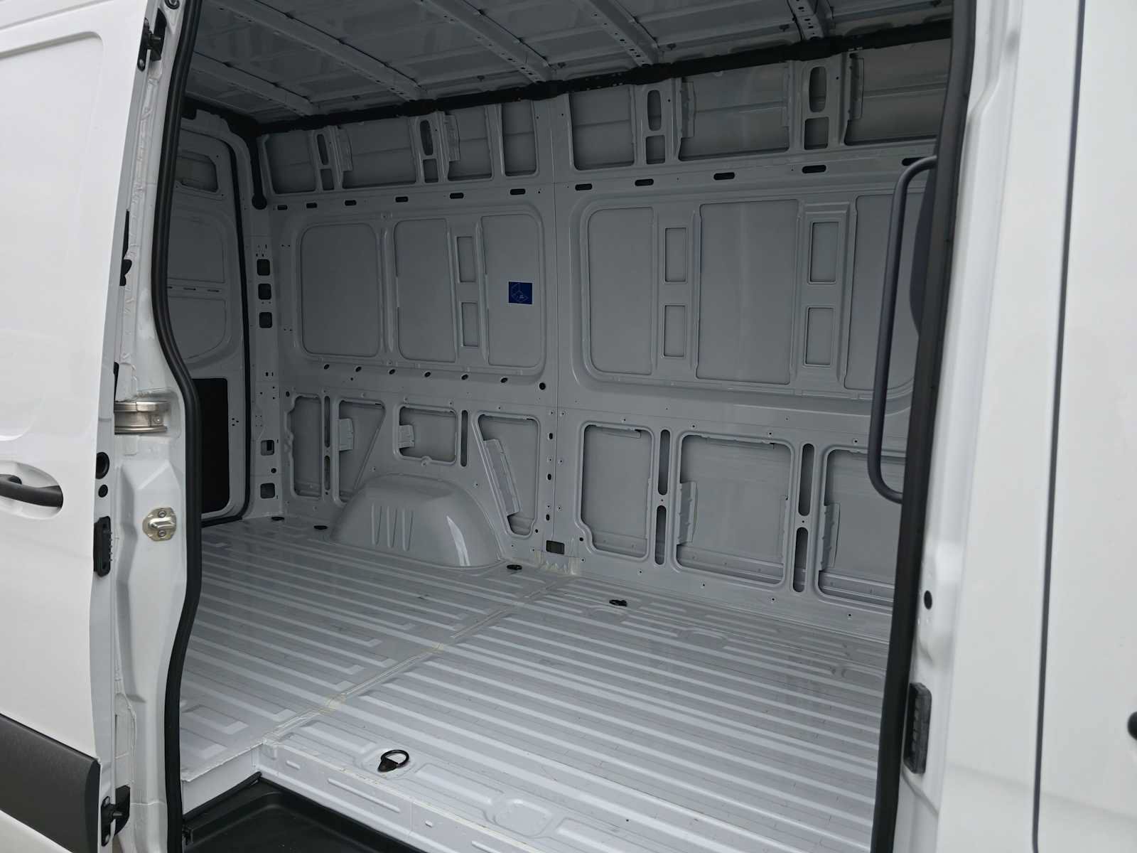 Used 2026 Mercedes-Benz Sprinter 2500 image 15
