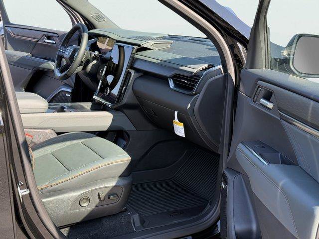 New 2026 GMC Acadia AT4 w/ Luxury Package image 32