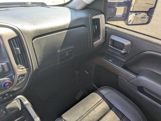 Used 2017 GMC Sierra 2500 Denali w/ Duramax Plus Package image 18