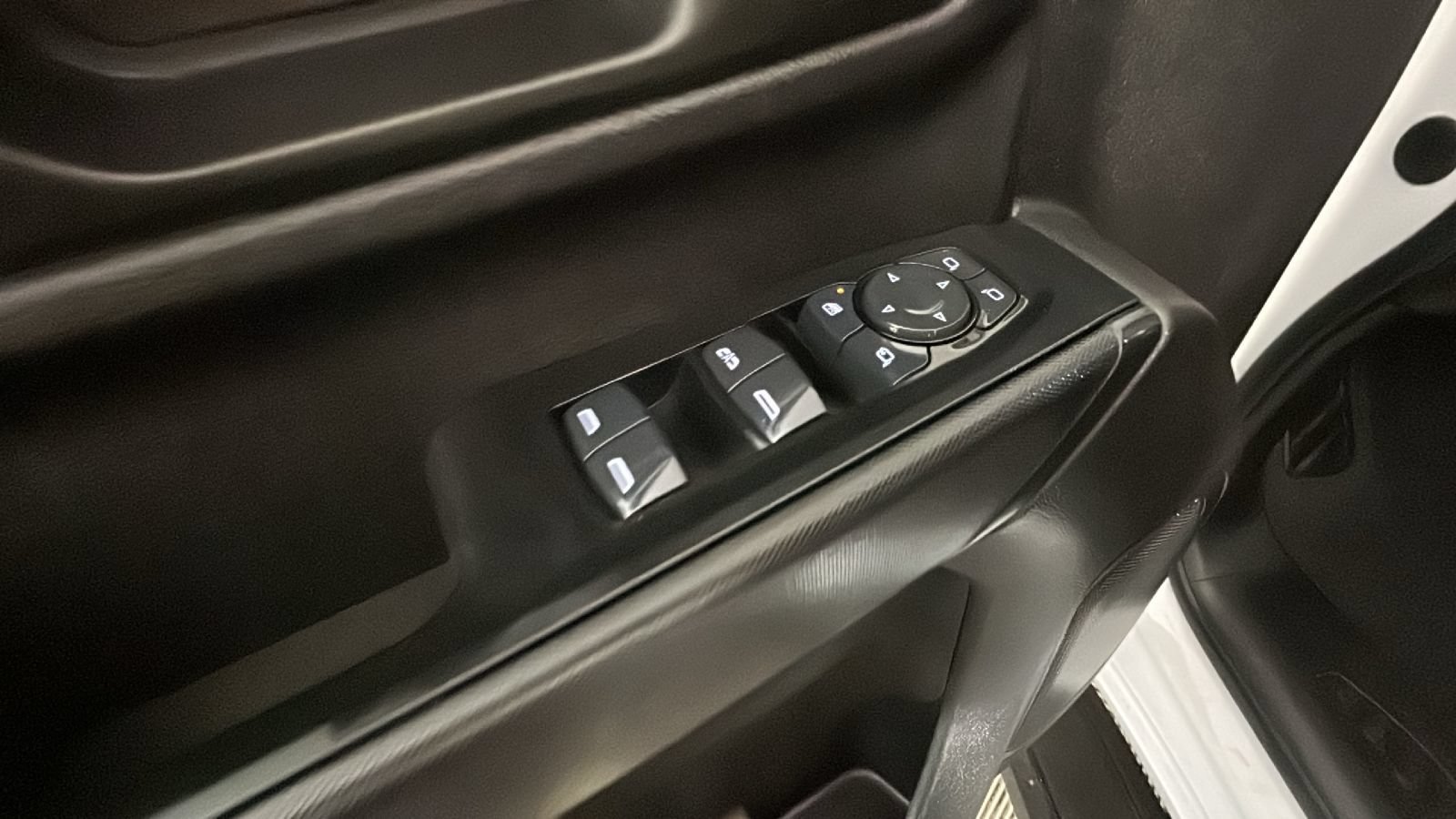 Used 2024 Chevrolet Silverado 2500 Custom w/ Custom Value Package AWD/4WD image 13