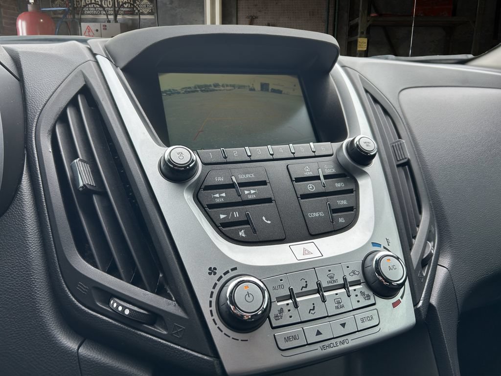 Used 2017 Chevrolet Equinox LT w/ Convenience Package FWD image 25