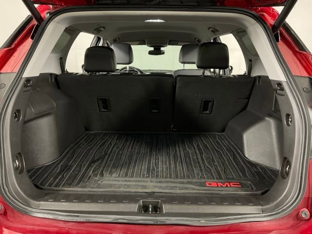 Used 2024 GMC Terrain SLT image 38