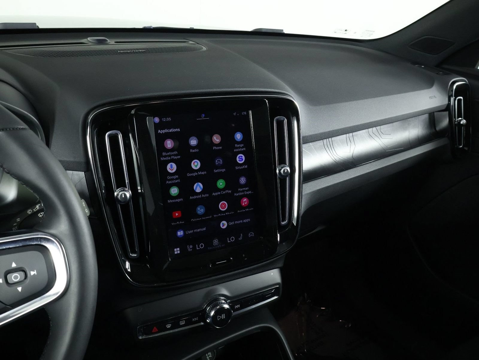 Certified 2023 Volvo XC40 Recharge Ultimate w/ Protection Package Premier AWD/4WD image 9