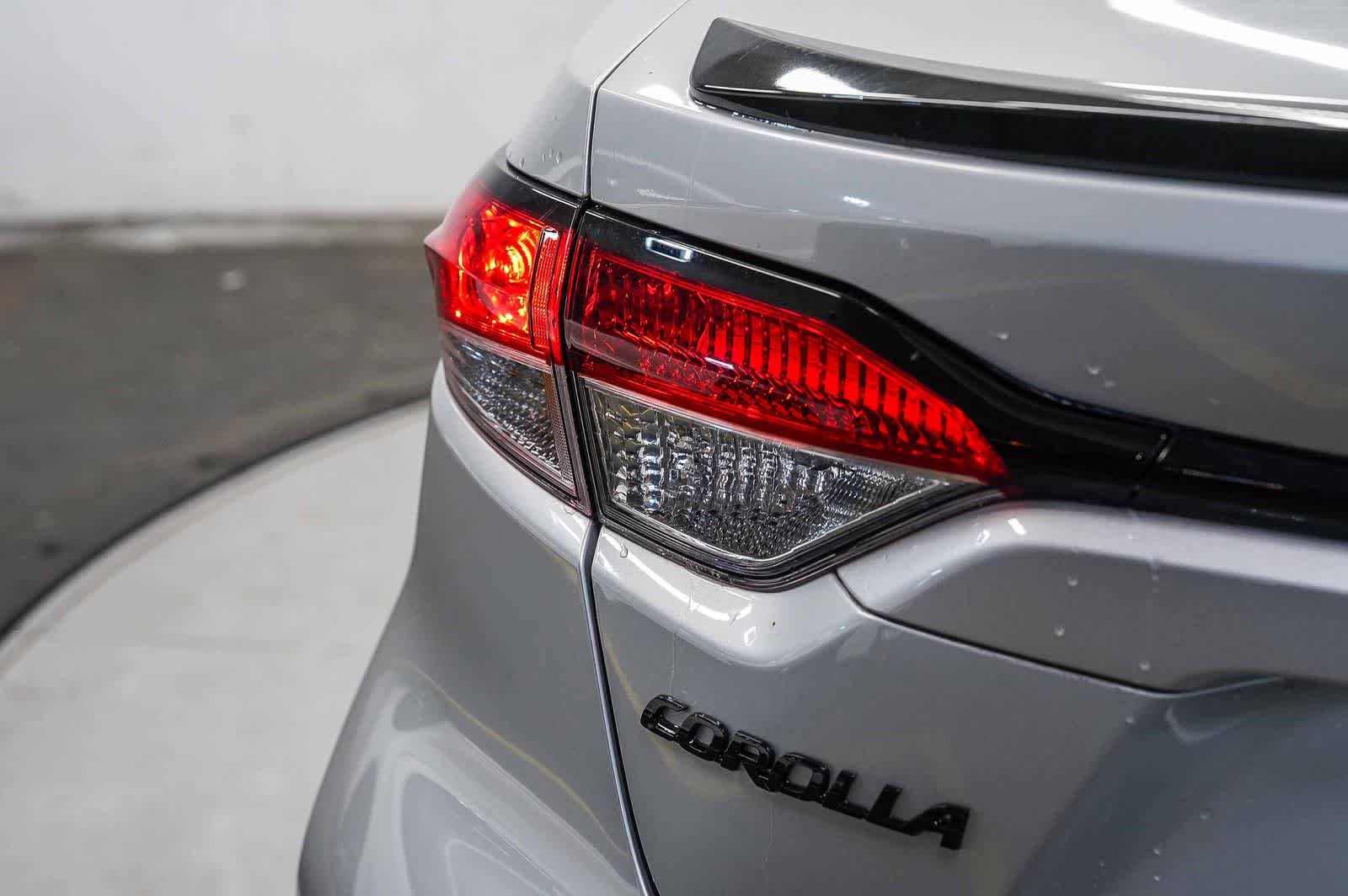 Used 2020 Toyota Corolla SE FWD image 11