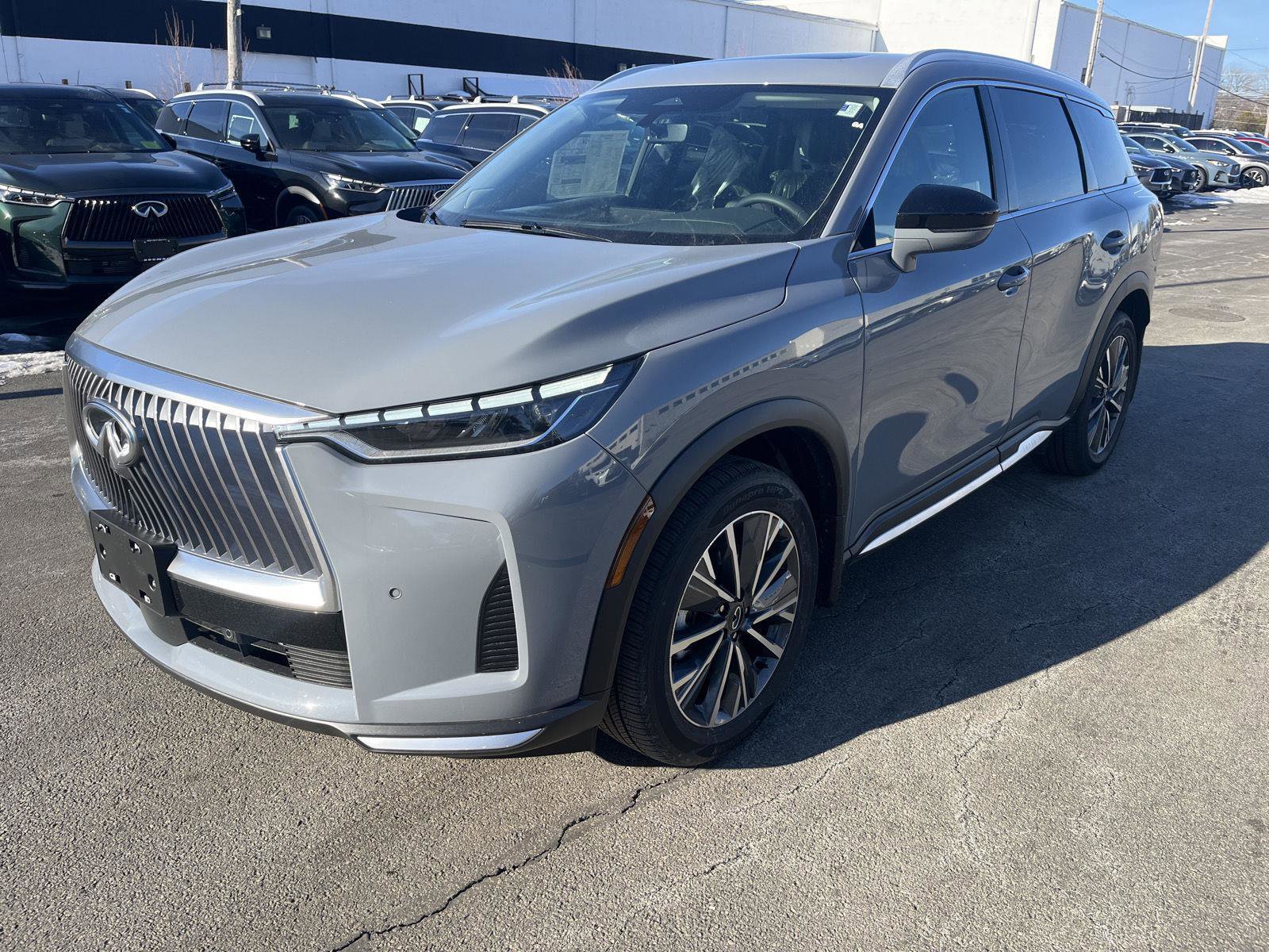 New 2026 INFINITI QX60 Luxe w/ Family Package image 7