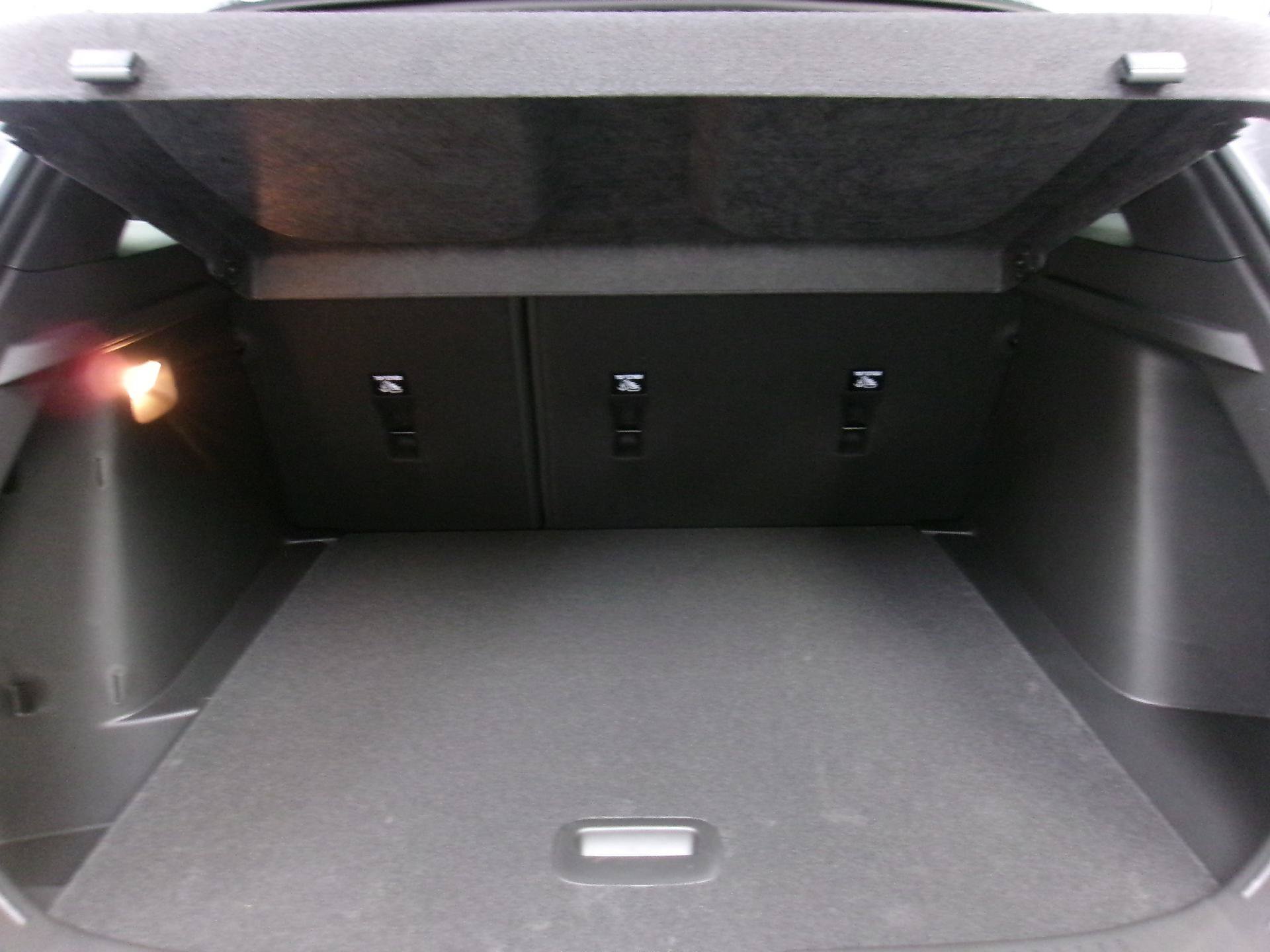 New 2026 Chevrolet Trax RS w/ Sunroof Package FWD image 12