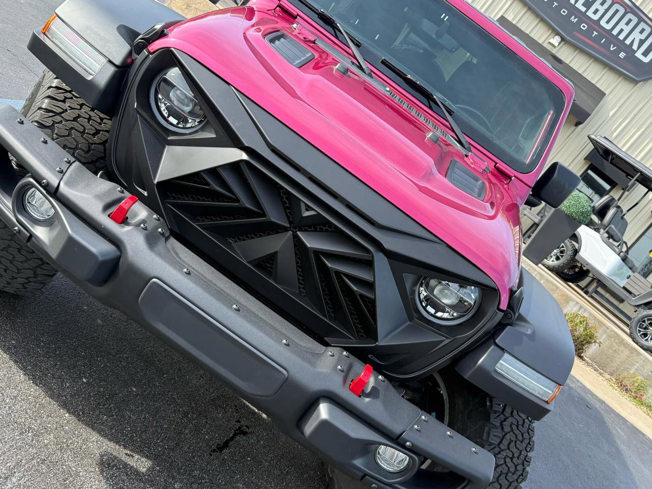 Used 2022 Jeep Wrangler Unlimited Rubicon w/ Xtreme Recon 35" Tire Package AWD/4WD image 9