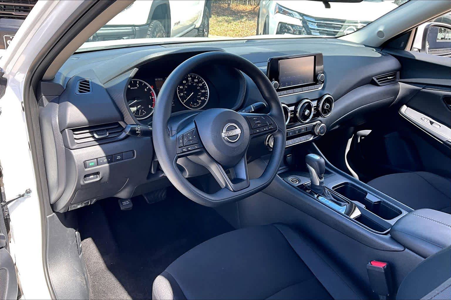 Used 2025 Nissan Sentra S image 16