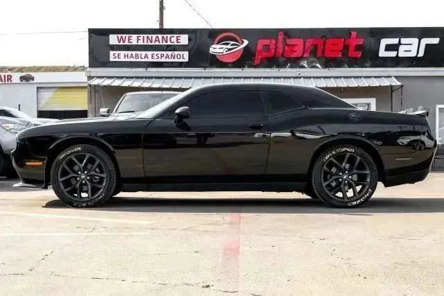 Used 2023 Dodge Challenger SXT w/ Blacktop Package image 11