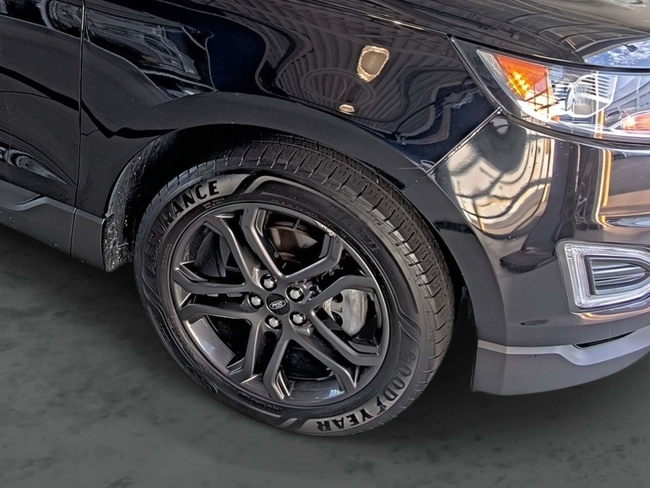 Used 2018 Ford Edge SEL w/ Equipment Group 201A FWD image 16