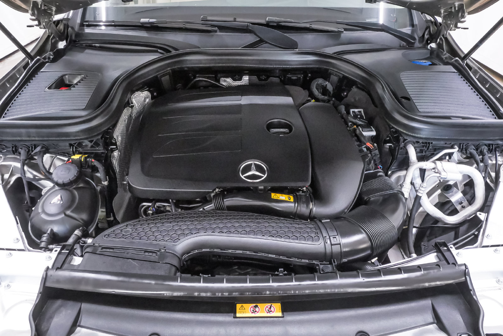 Used 2021 Mercedes-Benz GLC 300 image 34