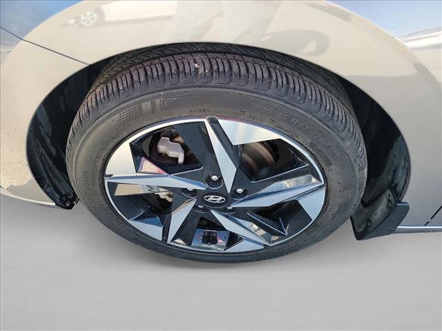 Used 2023 Hyundai Elantra SEL w/ Convenience Package image 8