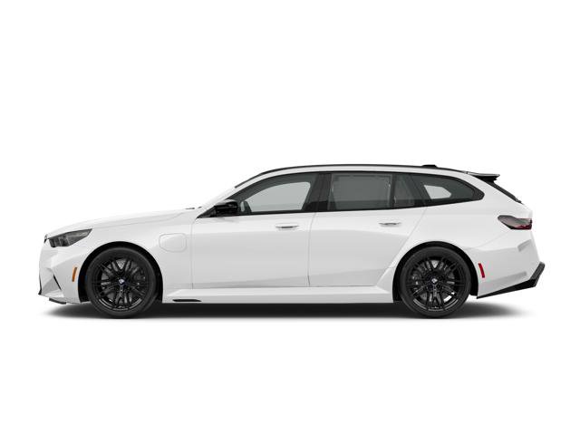 New 2026 BMW M5 Touring image 4