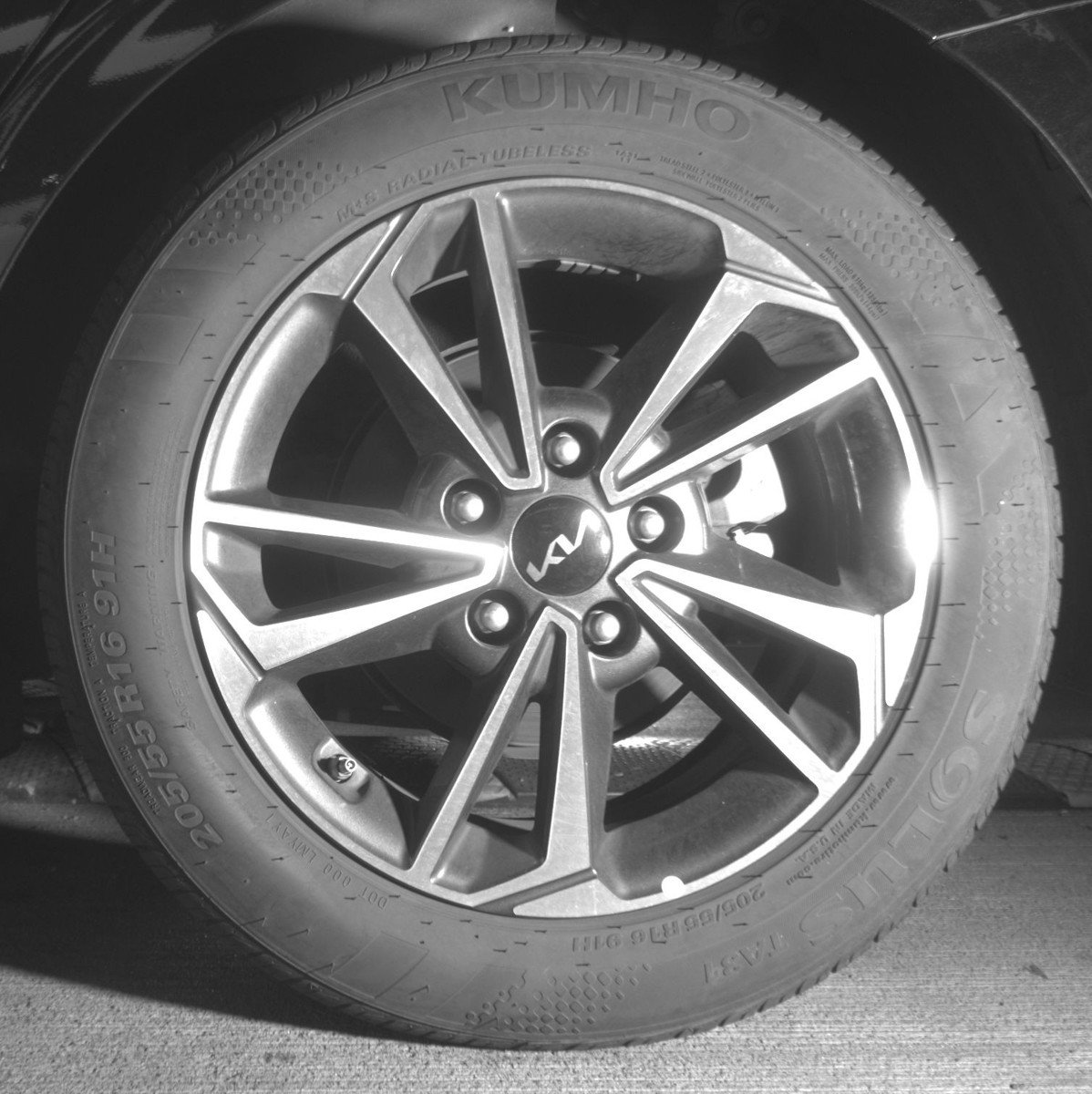 Used 2024 Kia Forte LXS FWD image 14