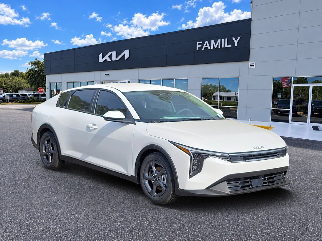 New 2026 Kia K4 FWD 360° Tour