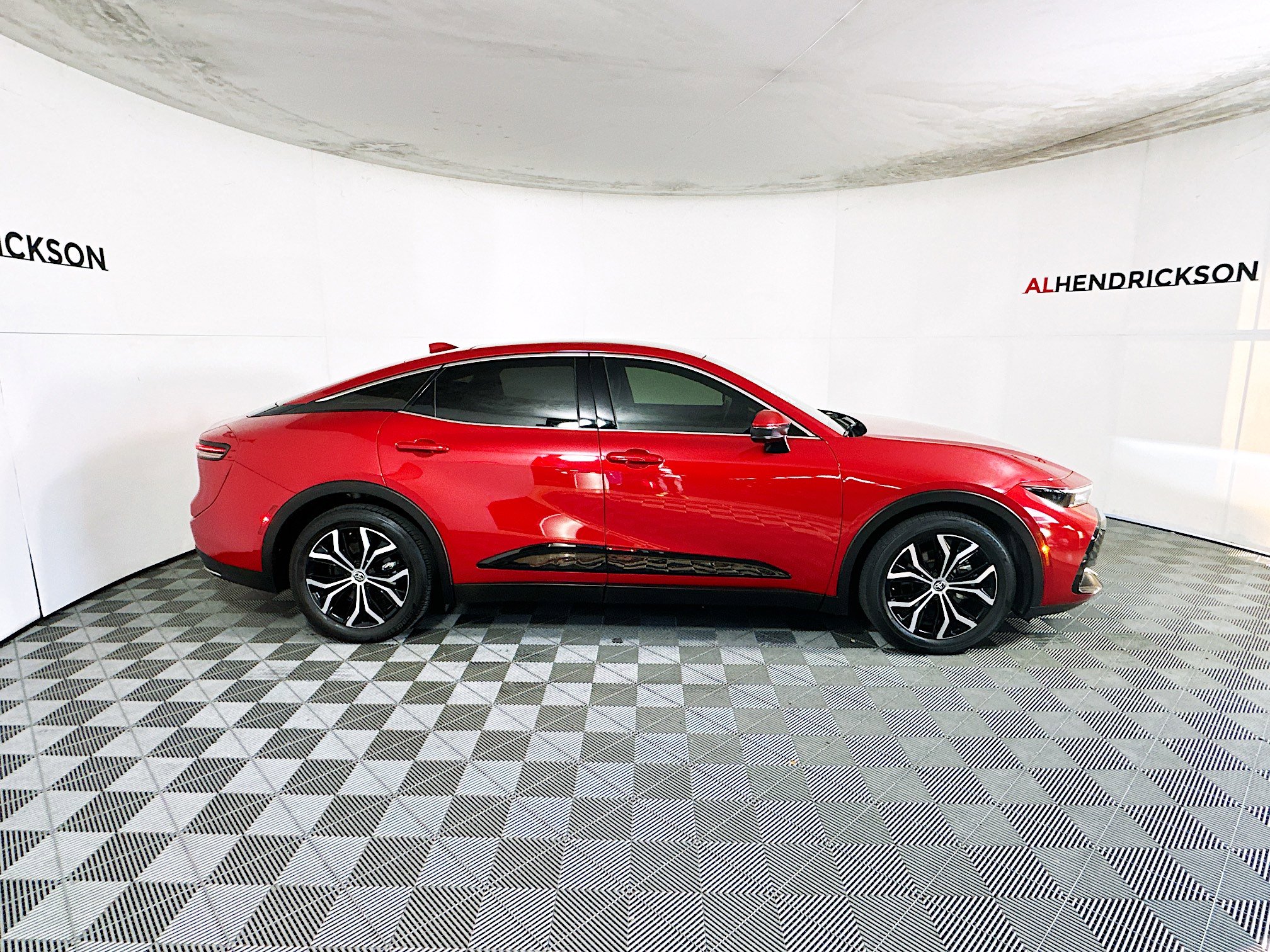 Used 2024 Toyota Crown Limited image 2