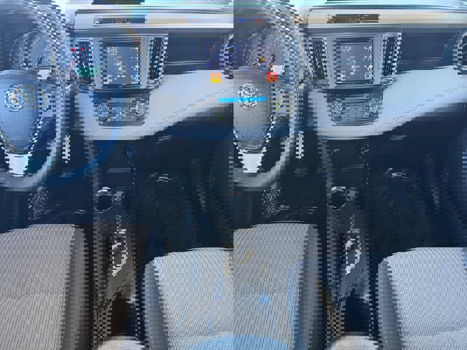 Used 2014 Toyota RAV4 XLE AWD/4WD image 16