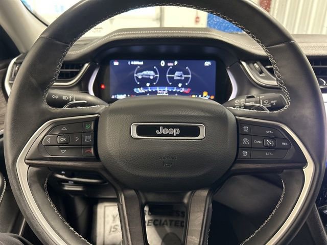 Used 2023 Jeep Grand Cherokee Limited image 25