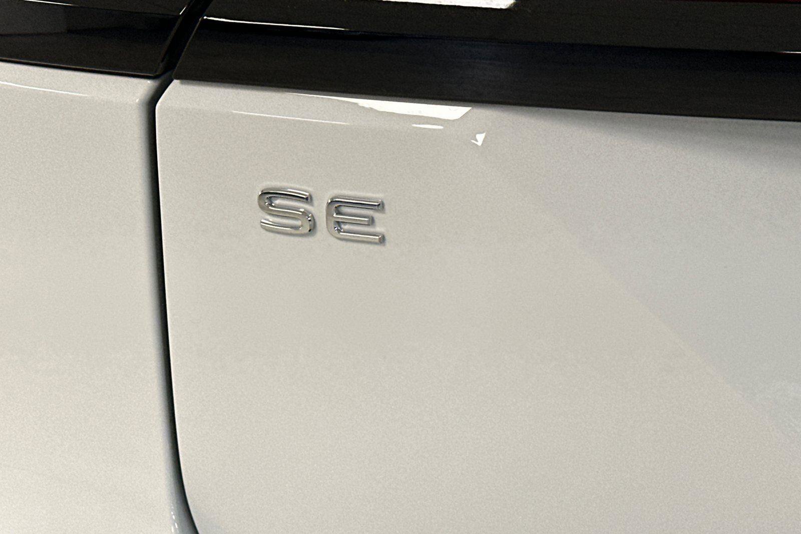 New 2025 Volkswagen Atlas Peak Edition SE image 26