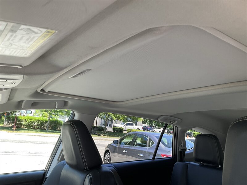 Used 2015 Toyota RAV4 Limited AWD/4WD image 19