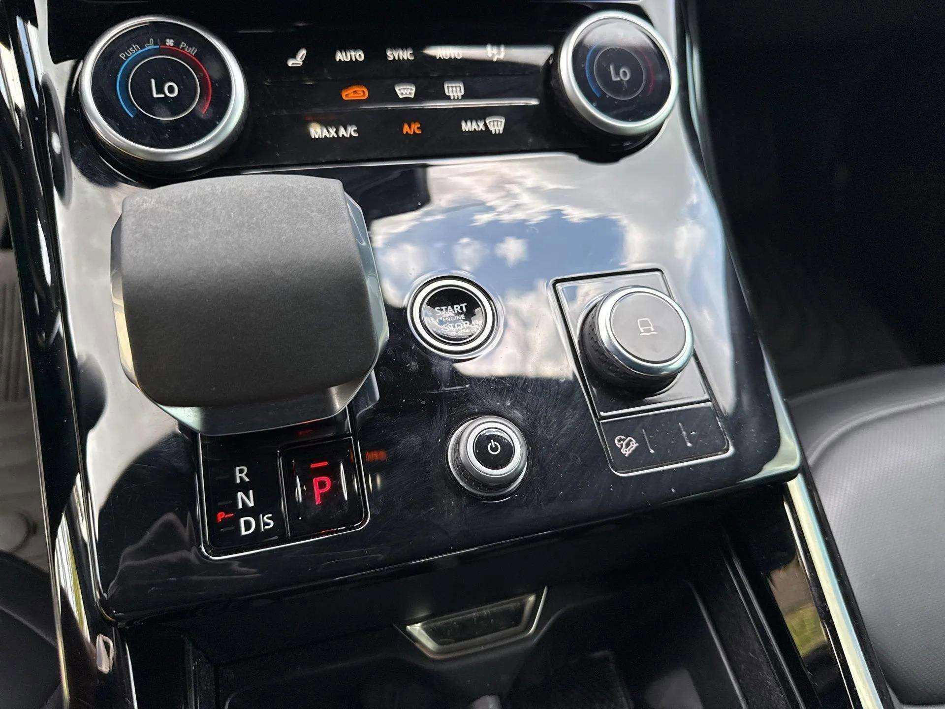 Used 2023 Land Rover Range Rover Sport SE Dynamic AWD/4WD image 18
