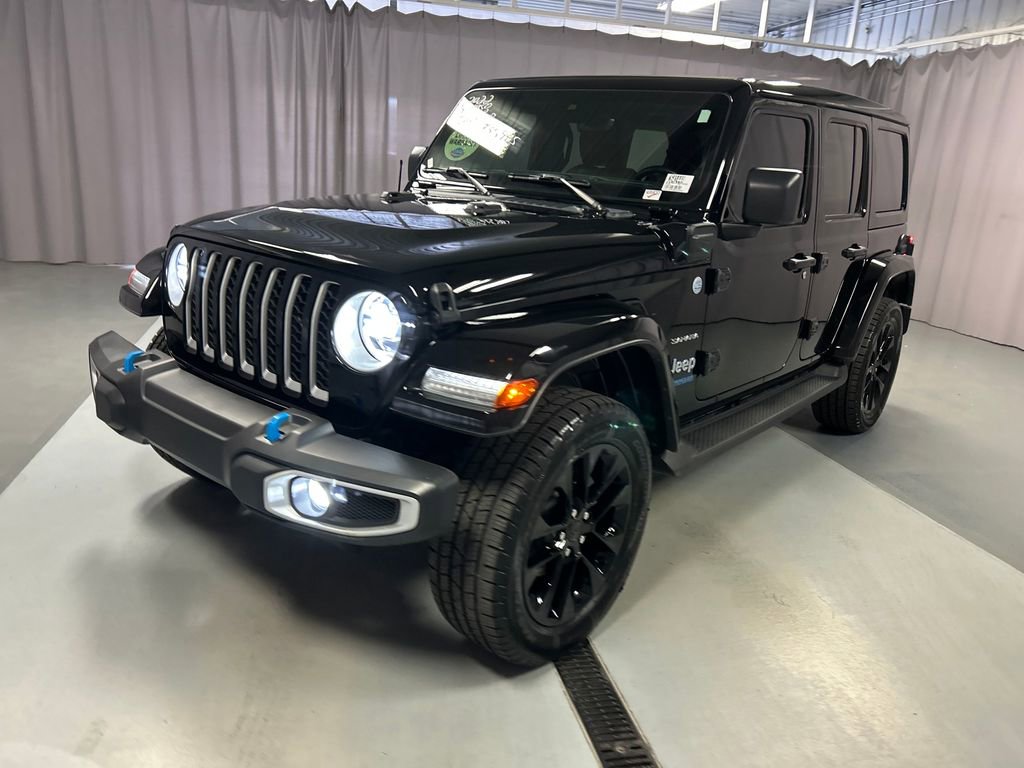 Used 2022 Jeep Wrangler Unlimited Sahara w/ Cold Weather Group image 3