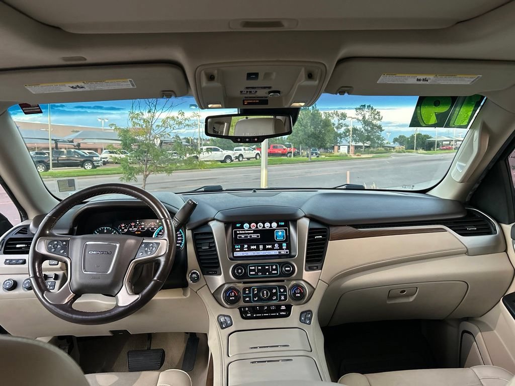 Used 2019 GMC Yukon Denali w/ Denali Ultimate Package AWD/4WD image 10