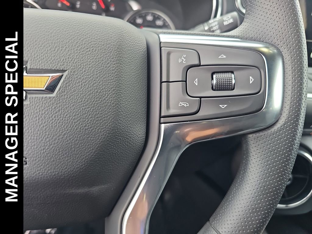 New 2025 Chevrolet Blazer LT w/ Convenience Package image 18