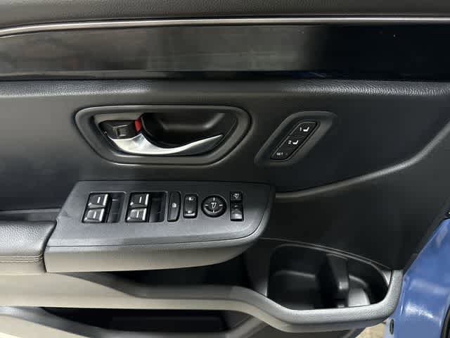 Used 2025 Honda Pilot TrailSport image 23