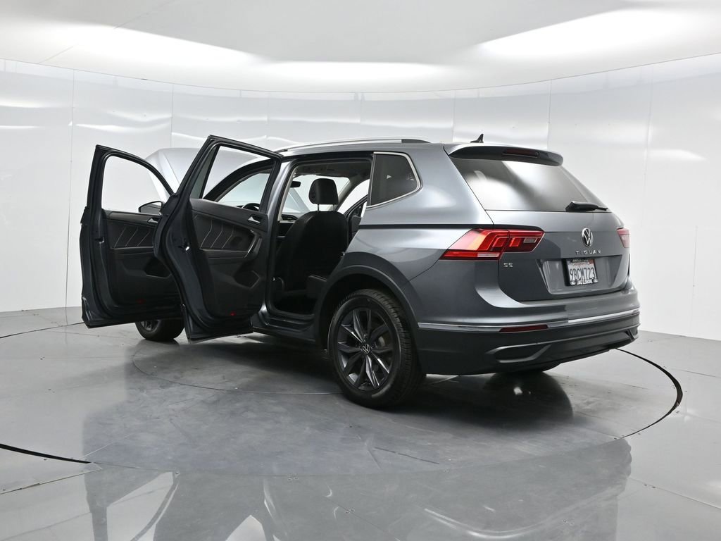 Used 2022 Volkswagen Tiguan SE image 52